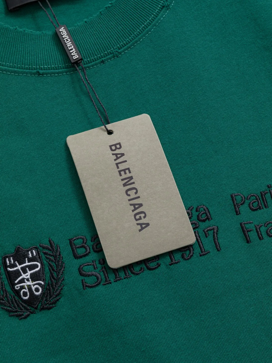 P100✨🔥 [BALENCIAGA] 2026FW short-sleeved T-shirt Premium 26s double yarn 300g fabric embroidery fraying process Color: Black White Green Size: S M L XL 2XL